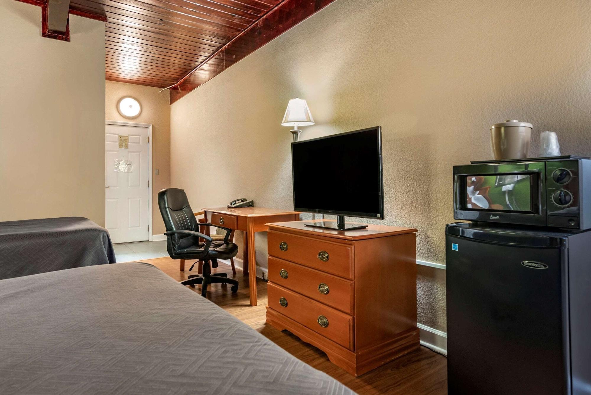Econo Lodge Tallahassee Near Capital -University Extérieur photo