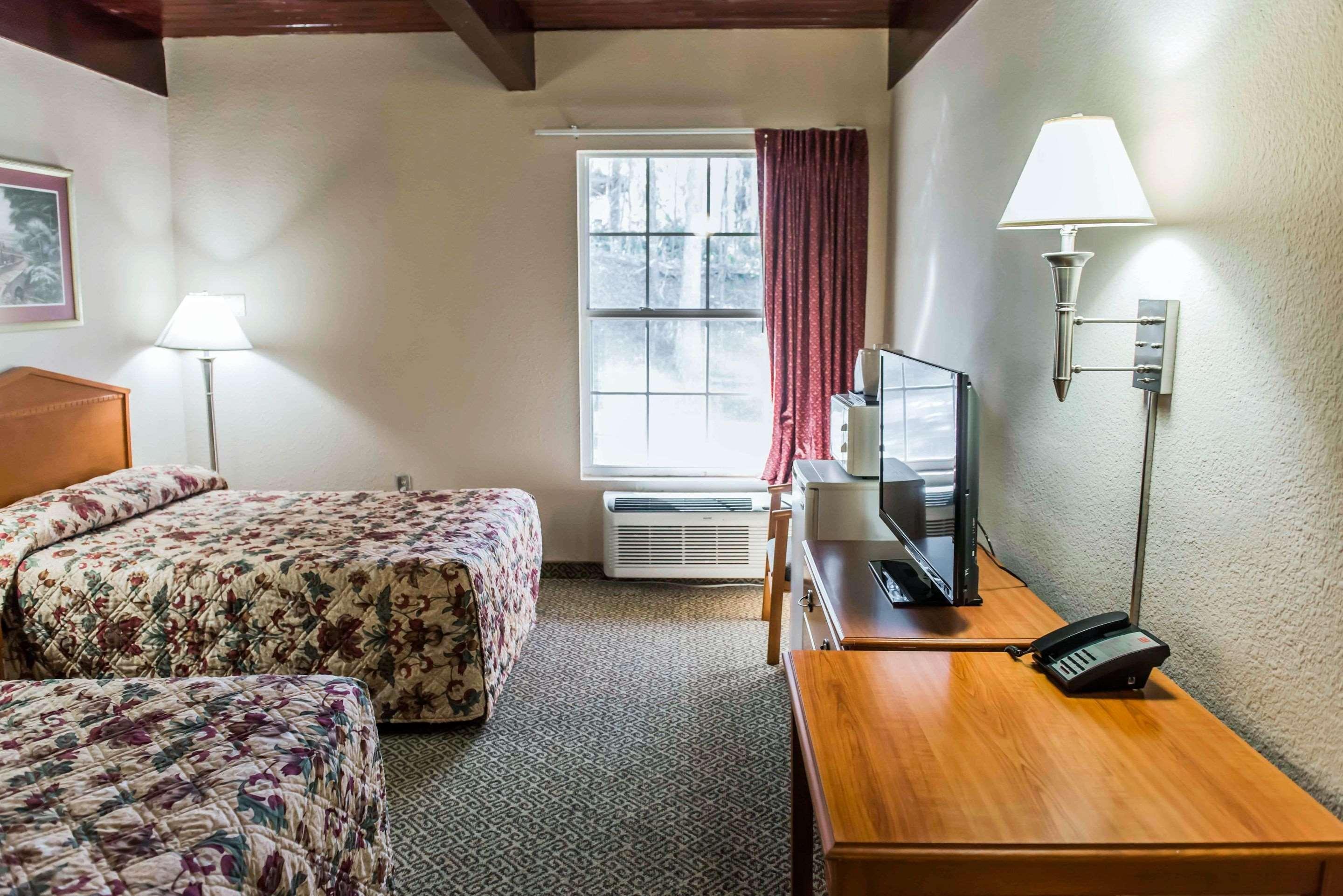 Econo Lodge Tallahassee Near Capital -University Extérieur photo