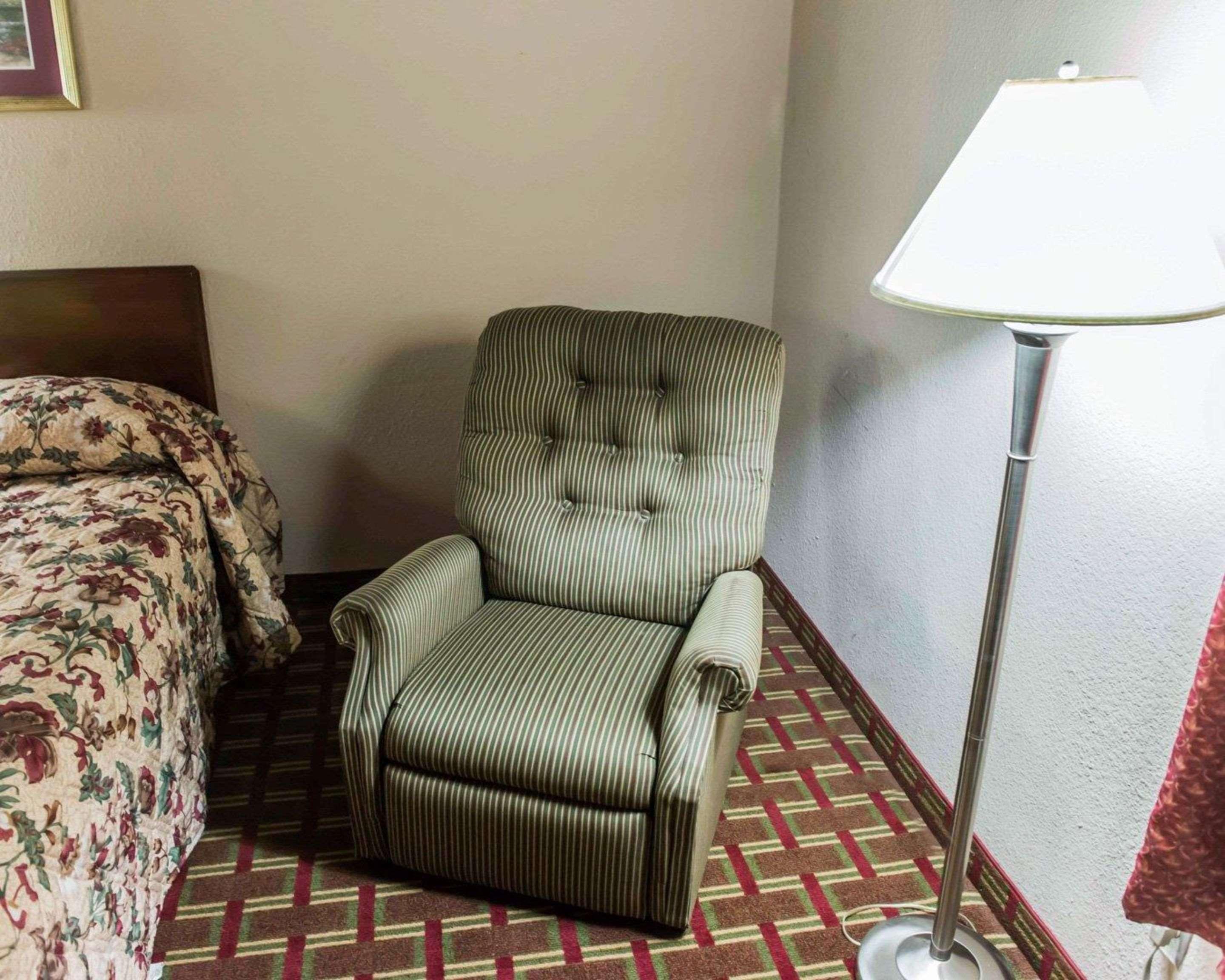 Econo Lodge Tallahassee Near Capital -University Extérieur photo