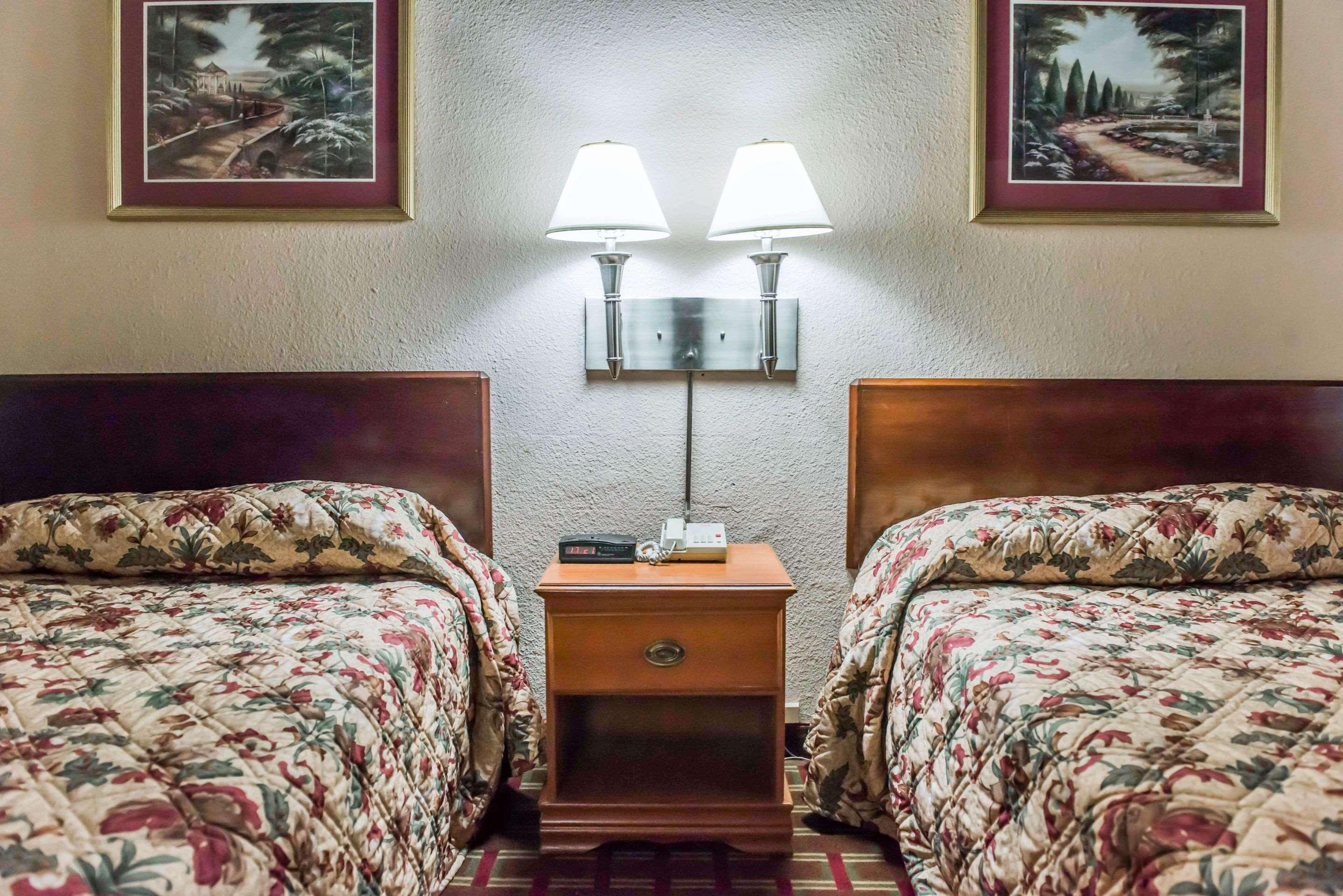 Econo Lodge Tallahassee Near Capital -University Extérieur photo