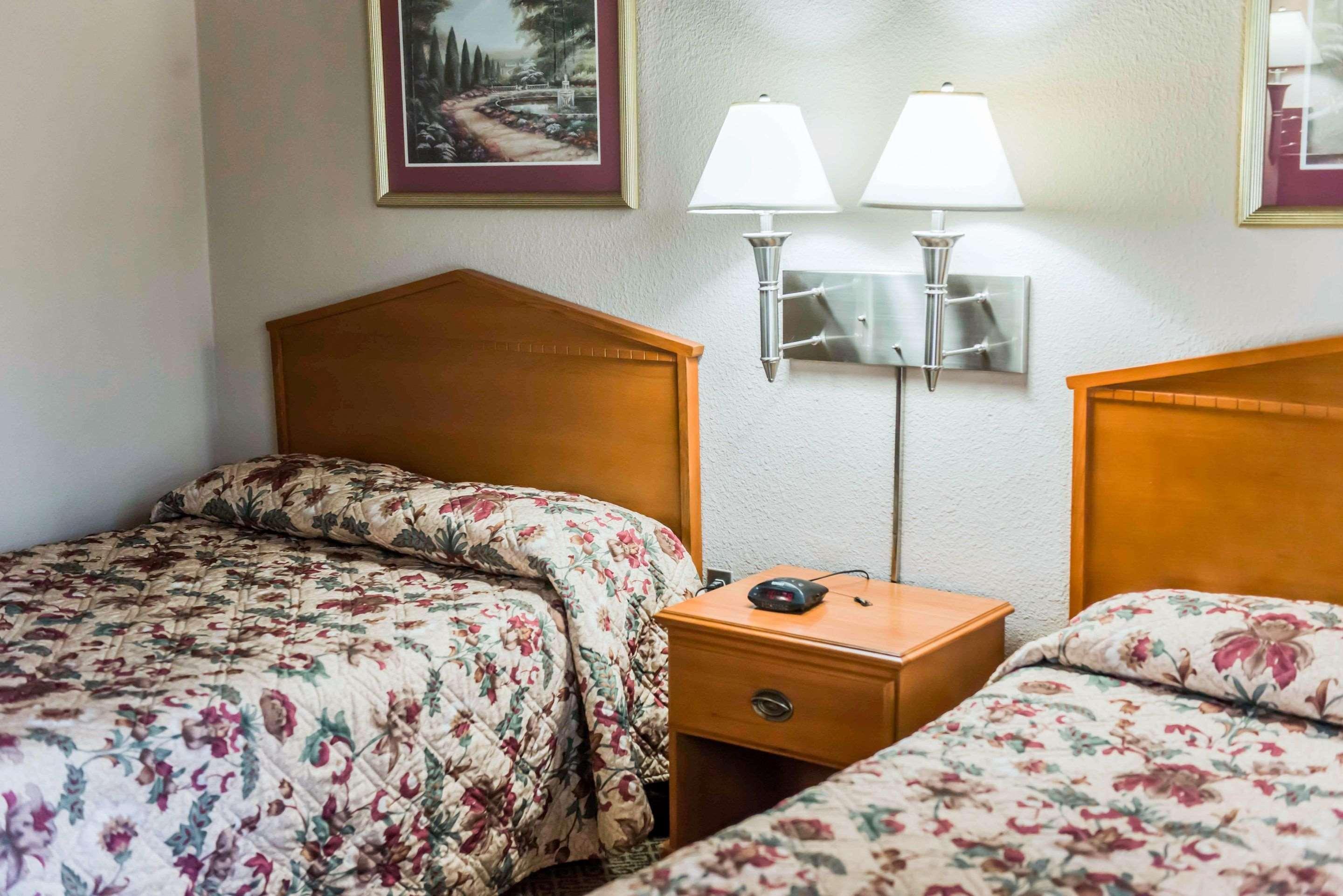 Econo Lodge Tallahassee Near Capital -University Extérieur photo